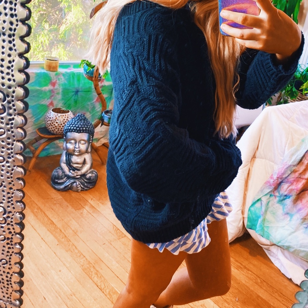 SOLD ON IG💖Black Luna EOversized Thick Sweater🍂 - Picture 9 of 12